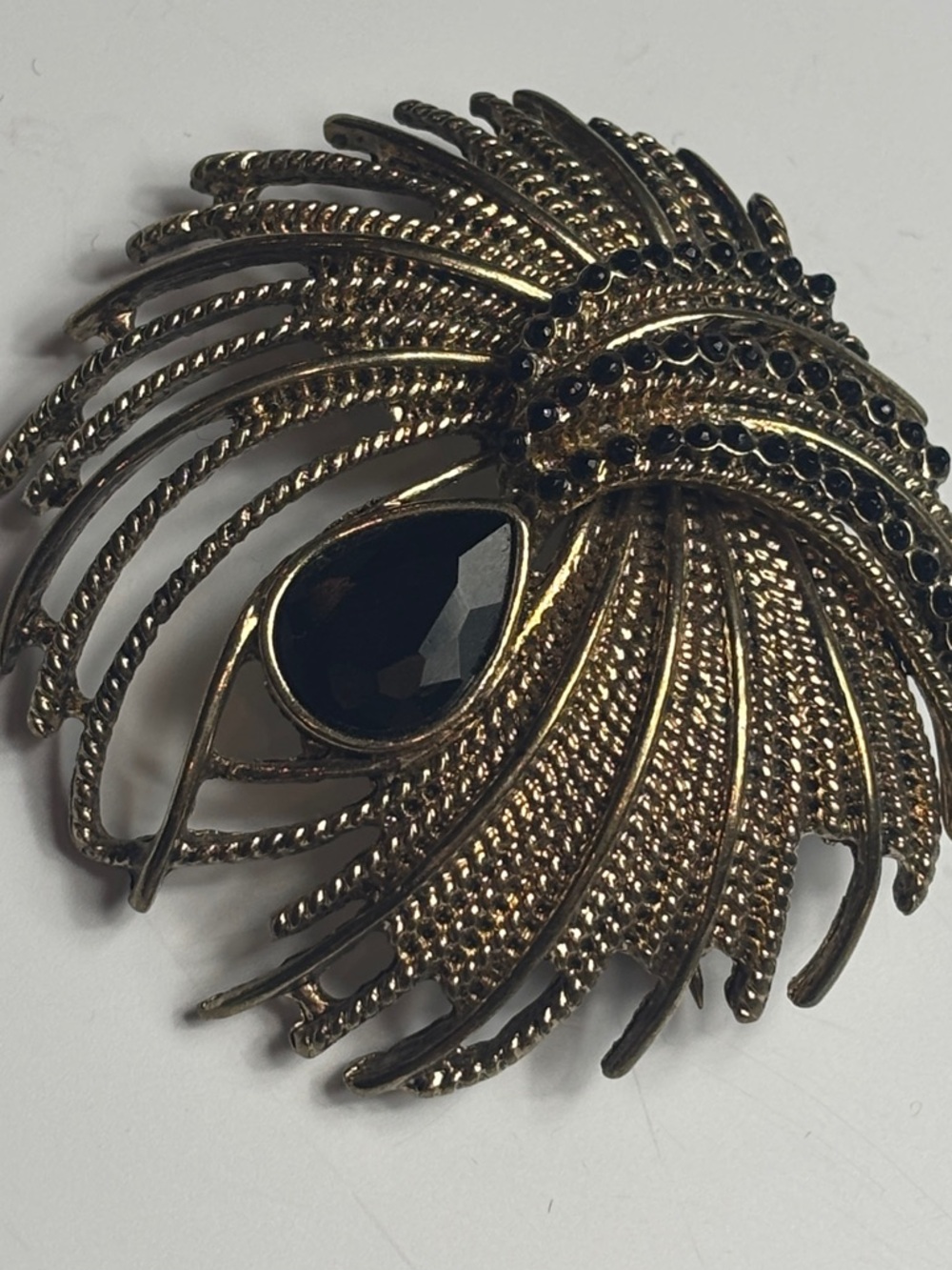 Gold Tone Peacock Feather Brooch with Black Stone- unmarked